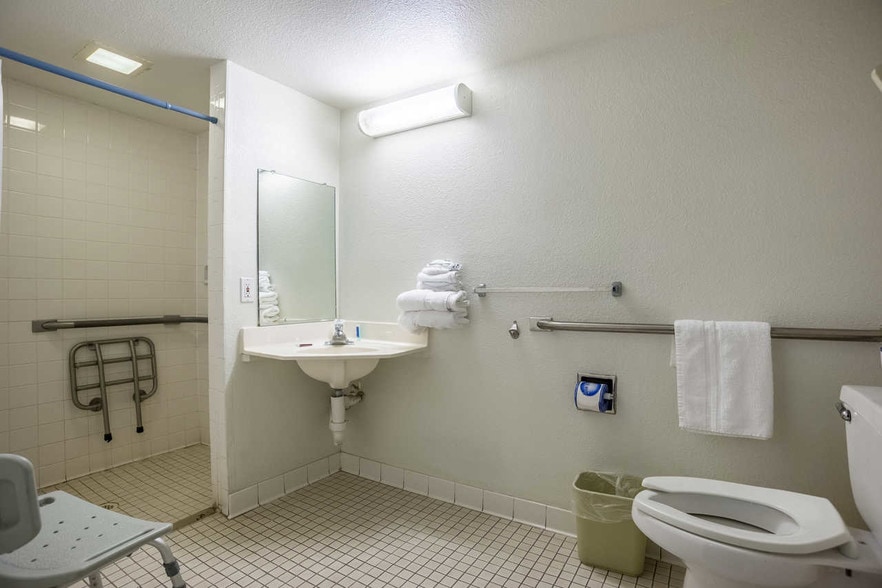 More Photos Of 921 N Bisbee Ave, Willcox Hotel For Sale
