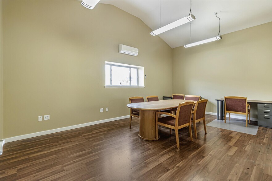 More Photos Of 1356 S 50th St, Richmond Warehouse For Sale