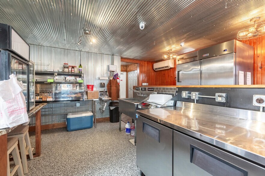More Photos Of 621 S 13th St, Tekamah Restaurant For Sale