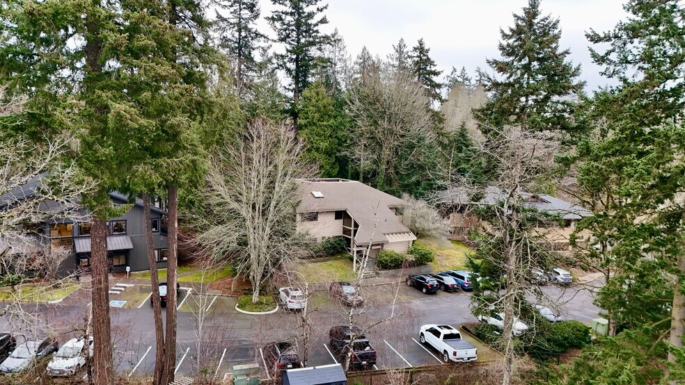 More Photos Of 2135 112th Ave NE, Bellevue Office For Lease
