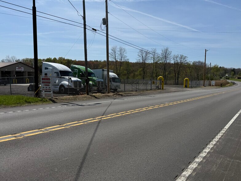 More Photos Of 4881 Pittsburgh Rd, Harrisville Light Distribution For Sale