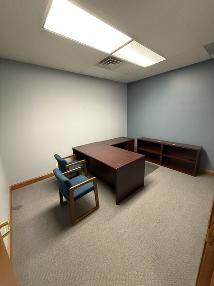 More Photos Of 126 S Knowles Ave, New Richmond Office For Lease