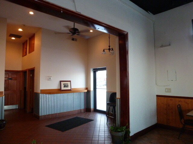 More Photos Of 314 S Harlem Ave, Peotone Fast Food For Sale