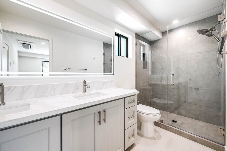 More Photos Of 5954 Simpson Ave, Valley Village Apartments For Sale