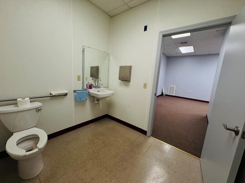 More Photos Of 8 Main St, Towanda Office For Lease