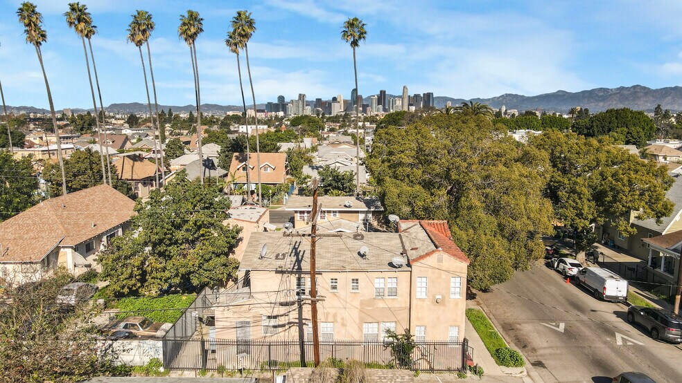 More Photos Of 838 E 43rd St, Los Angeles Apartments For Sale