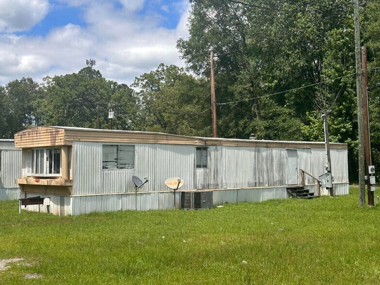 More Photos Of 325 Vernon St, New Llano Land For Sale