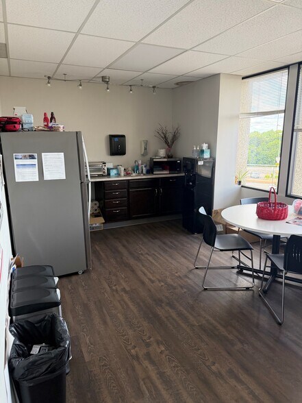More Photos Of 133-135 Main St, Lockport Office For Lease