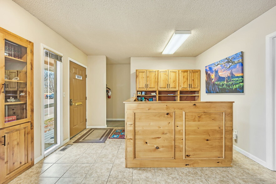 More Photos Of 2123-2125 N Academy Blvd, Colorado Springs Office For Sale