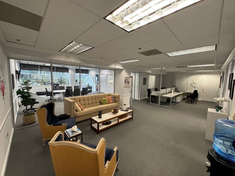 More Photos Of 301 E Yamato Rd, Boca Raton Office For Lease