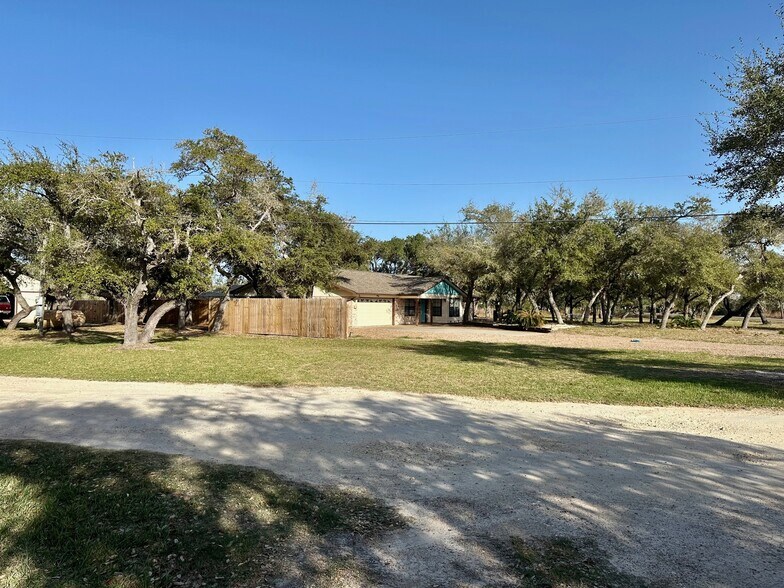 More Photos Of 1524 16th St, Rockport Manufactured Housing Mobile Home Park For Sale