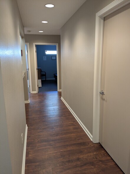 More Photos Of 12325 Scarsdale Blvd, Houston Medical For Lease