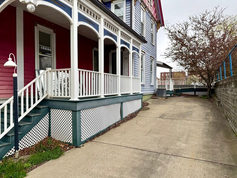 More Photos Of 113 Hawley St, Binghamton Office Residential For Lease