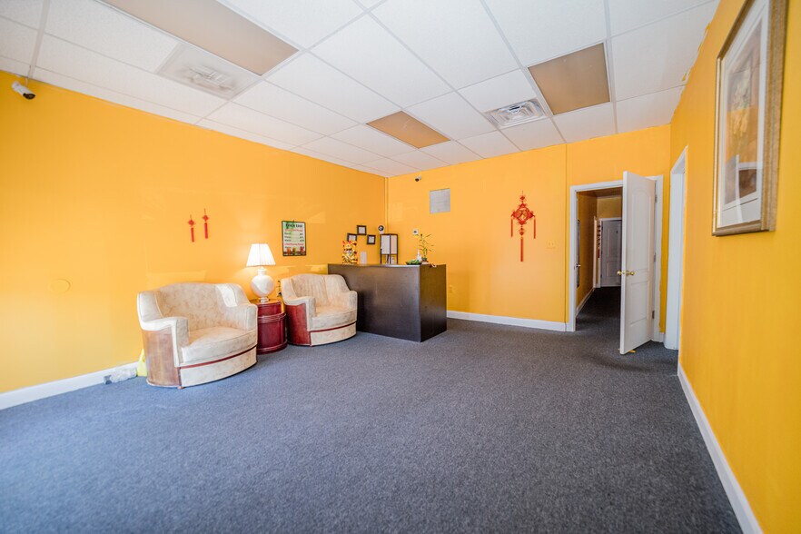 More Photos Of 8632-8638 Centreville Rd, Manassas Storefront Retail Office For Sale
