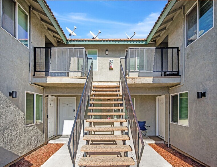 More Photos Of 5748 Tilton Ave, Jurupa Valley Apartments For Sale
