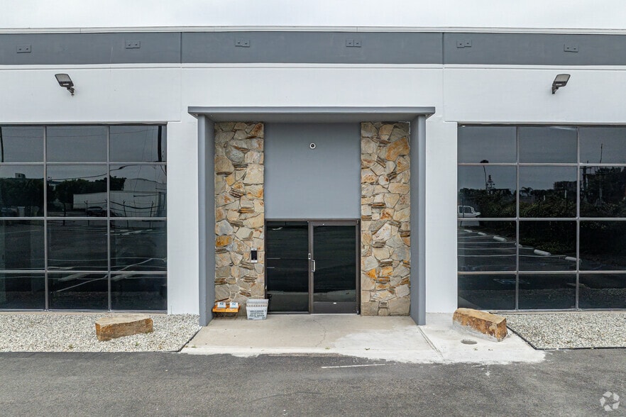 More Photos Of 8731 & 8741 Pioneer Blvd, Santa Fe Springs Warehouse For Lease