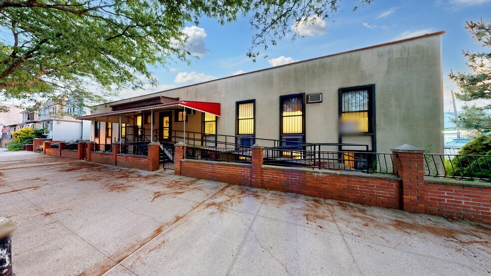 Primary Photo Of 77-20 74th St, Ridgewood Medical For Lease