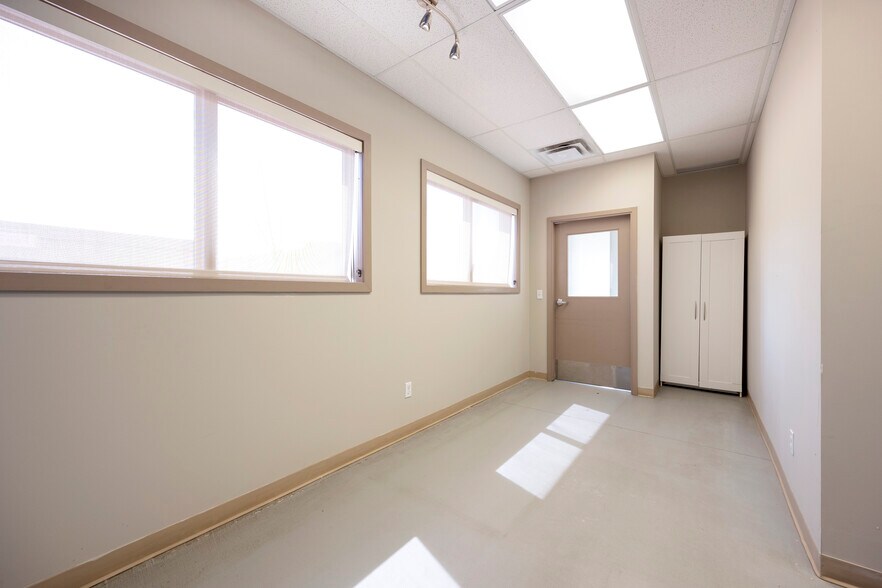 More Photos Of 380 Taiganova Cres, Fort McMurray Warehouse For Lease