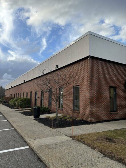 More Photos Of 190 Riverside St, Portland Flex For Lease