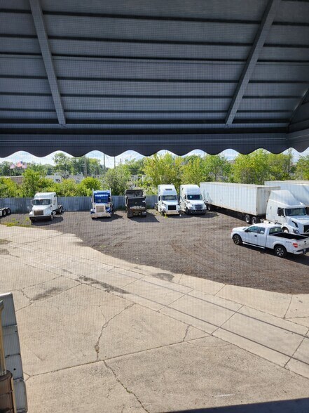 More Photos Of 13507 Auburn St, Detroit Industrial For Sale