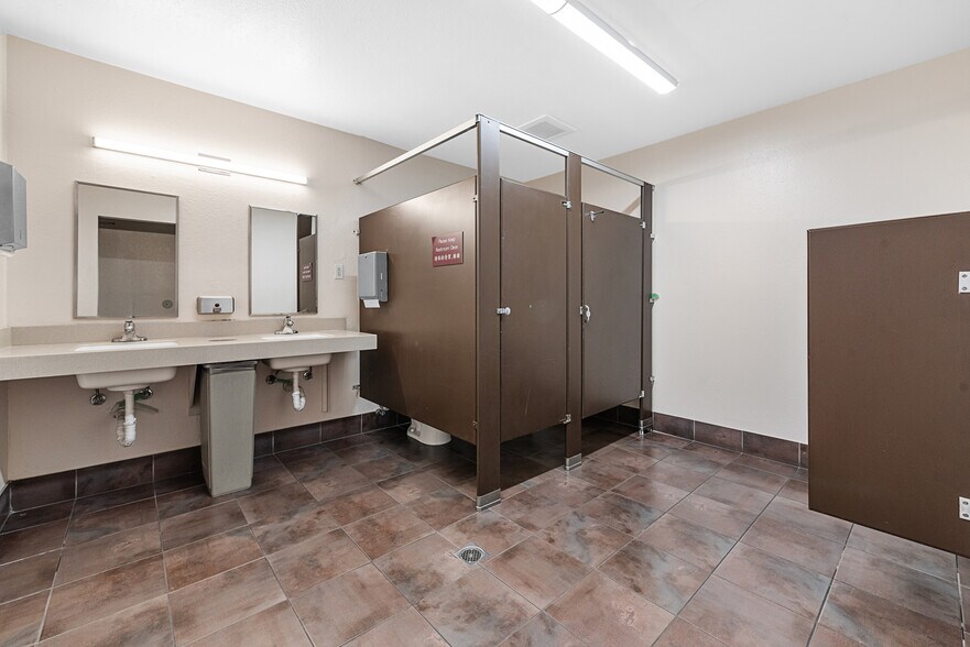 More Photos Of 9040 Telstar Ave, El Monte Business Park For Sale