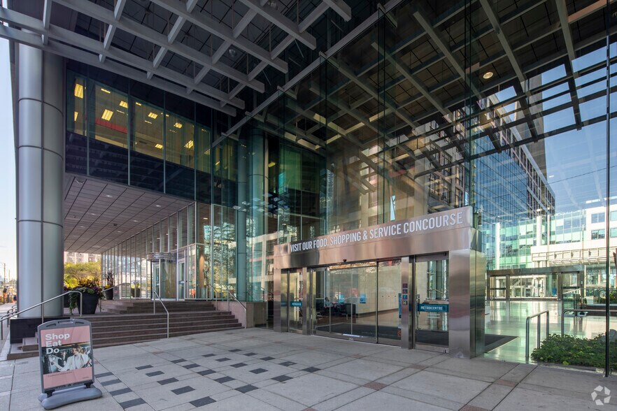 More Photos Of 200 Wellington St W, Toronto Office For Lease