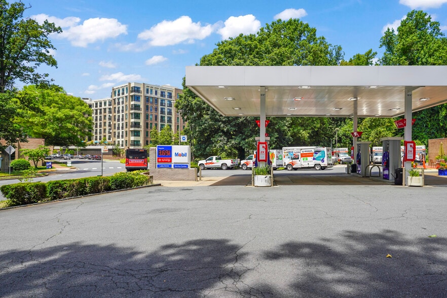 More Photos Of 11410 N Shore Dr, Reston Service Station For Sale