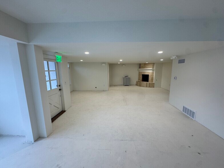 More Photos Of 2007 S Coast Hwy, Laguna Beach Storefront Retail Residential For Lease