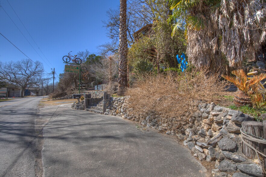 More Photos Of 7367 River Rd, New Braunfels Lodge Meeting Hall For Sale
