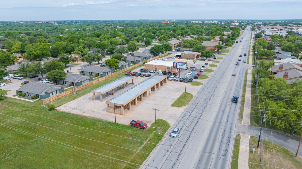 More Photos Of 550 NE Judge Ely Blvd, Abilene Carwash For Sale