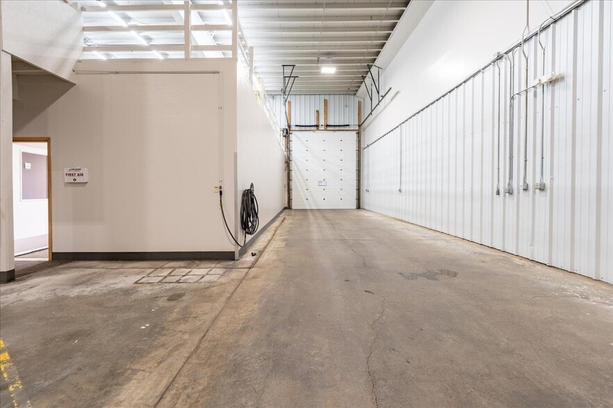 More Photos Of 2151 Van Horn Rd, Fairbanks Warehouse For Sale