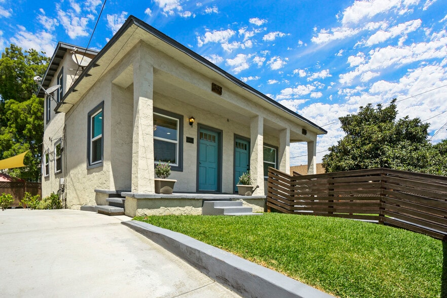 More Photos Of 343 N Occidental Blvd, Los Angeles Apartments For Sale