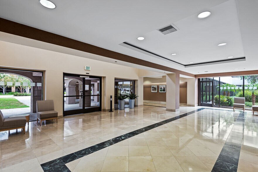 More Photos Of 2801 Townsgate Rd, Westlake Village Office For Lease