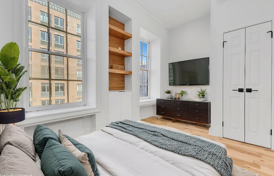 More Photos Of 404 W 22nd St, New York Apartments For Sale