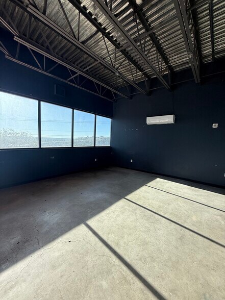 More Photos Of 110 Montecillo Blvd, El Paso Loft Creative Space For Lease