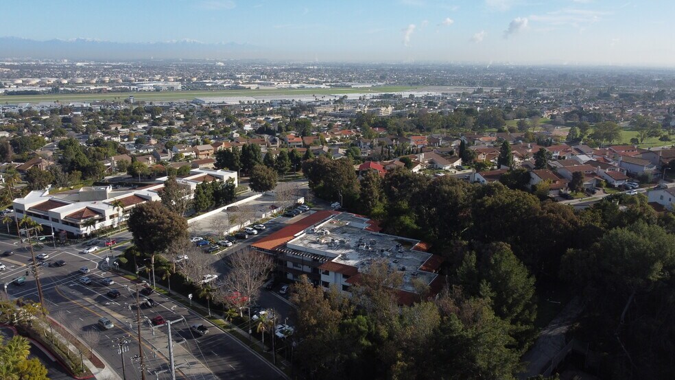 More Photos Of 25550 Hawthorne Blvd, Torrance Medical For Lease