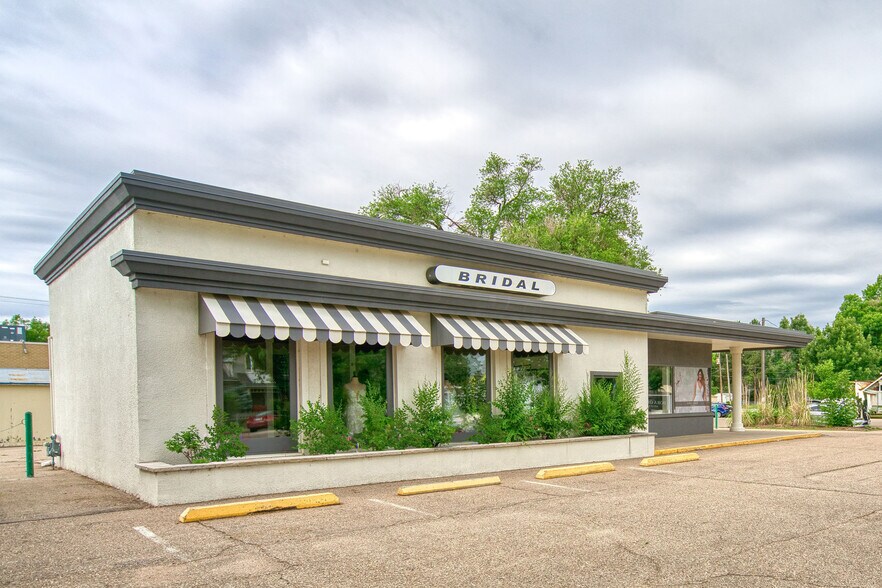 Primary Photo Of 529 Main St, Windsor Freestanding For Sale