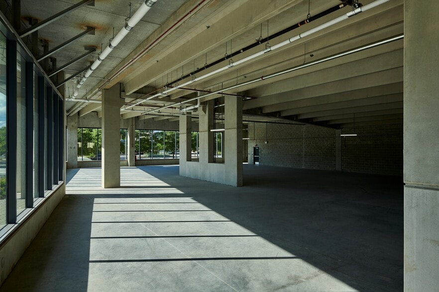 More Photos Of 1250 Intrepid Ave, Philadelphia Parking Garage For Lease