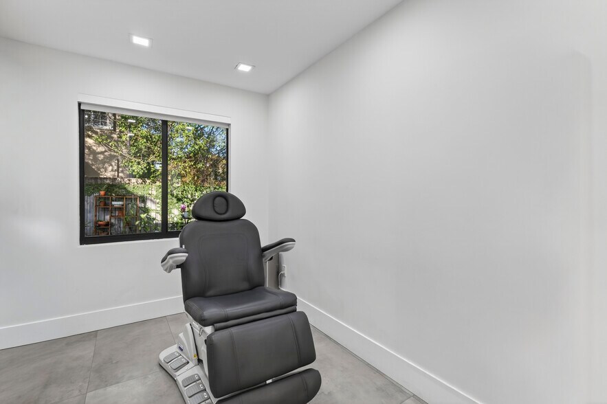 More Photos Of 9400 SW 77th Ave, Miami Office For Lease