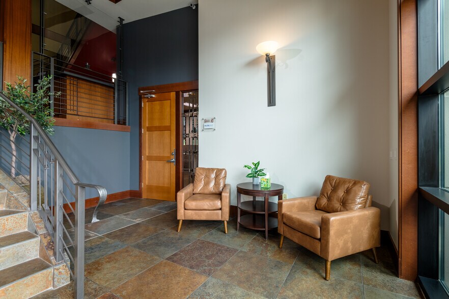 More Photos Of 23175 224th Pl SE, Maple Valley Flex For Lease