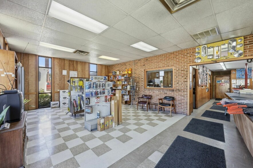 More Photos Of 2705 US 70 Hwy E, New Bern Light Manufacturing For Sale