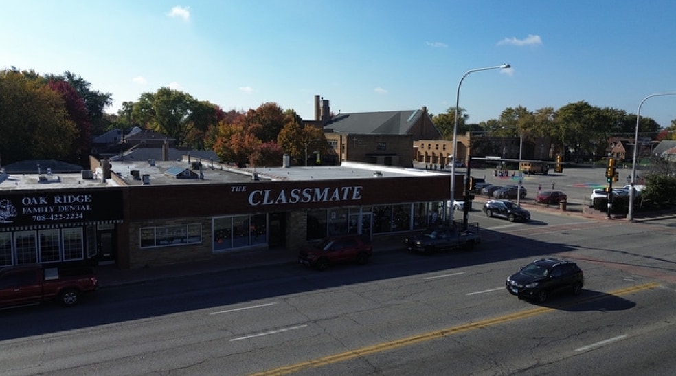 More Photos Of 3625 W 95th St, Evergreen Park Storefront Retail Office For Sale