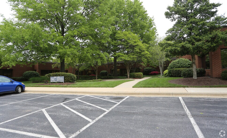 Primary Photo Of 7646-7654 Standish Pl, Rockville Office For Lease