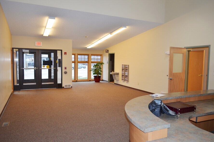 More Photos Of 9 Birch St NE, Remer Medical For Sale