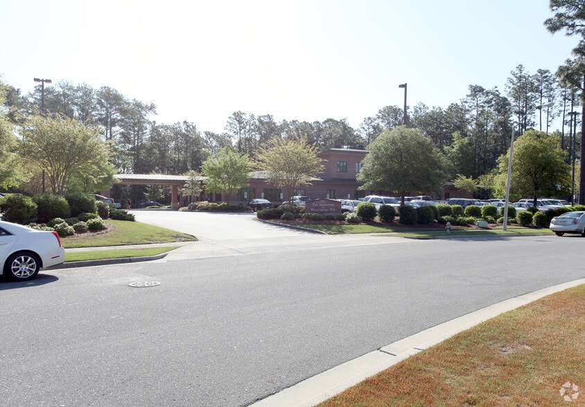 More Photos Of 1729 New Hanover Medical Park Dr, Wilmington Medical For Sale