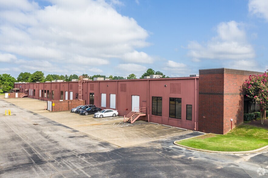 4049 Willow Lake Blvd, Memphis, TN 38118 For Lease