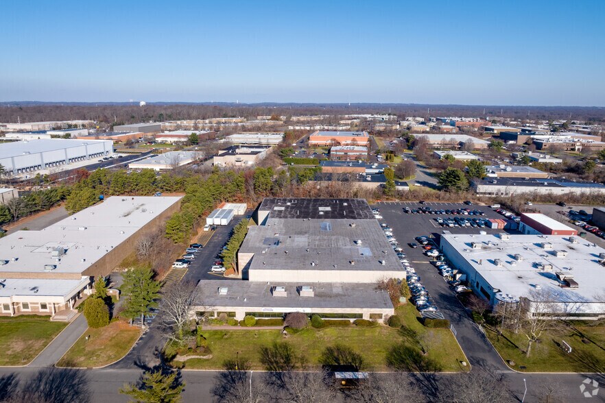 More Photos Of 50 Commerce Dr, Hauppauge Warehouse For Lease