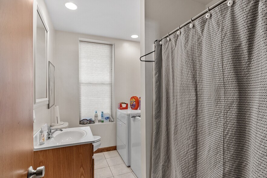 More Photos Of 58 Oliver St, Fitchburg Office Residential For Sale
