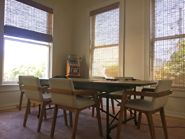 More Photos Of 119-131 Broadway, Santa Monica Office For Lease