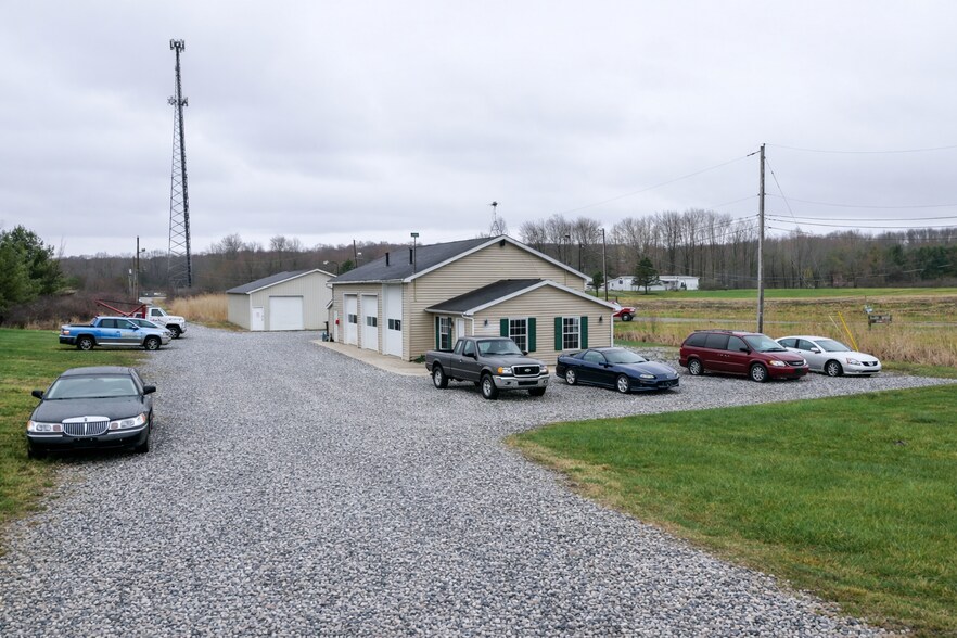 Primary Photo Of 10320 Brosius Rd, Garrettsville Service For Sale
